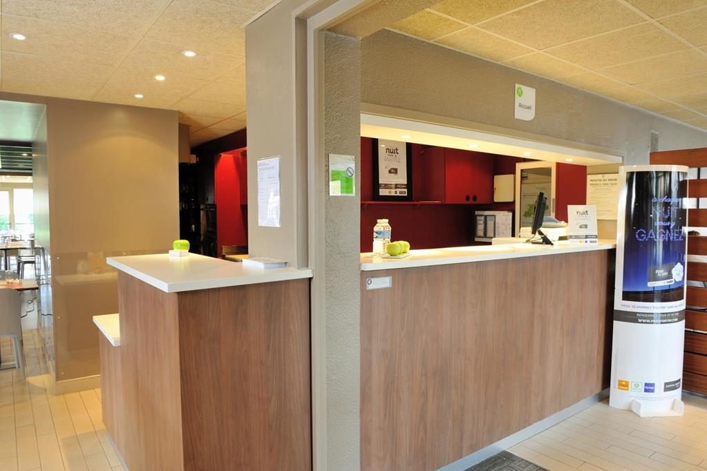 Kyriad Niort - ラ・クレッシュ エクステリア 写真
